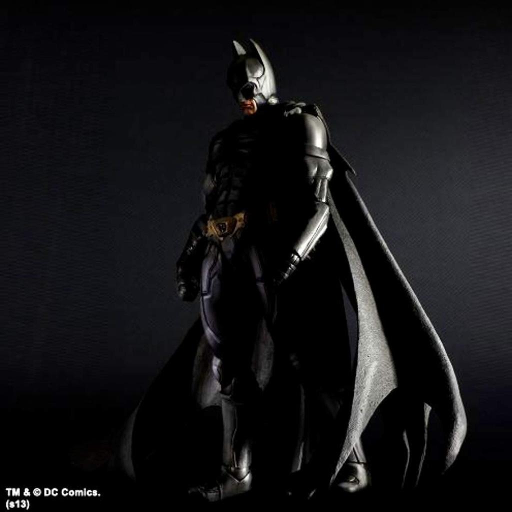 THE DARK KNIGHT TRILOGY PLAY ARTS KAI Batman painted action (TM) (PVC figure)