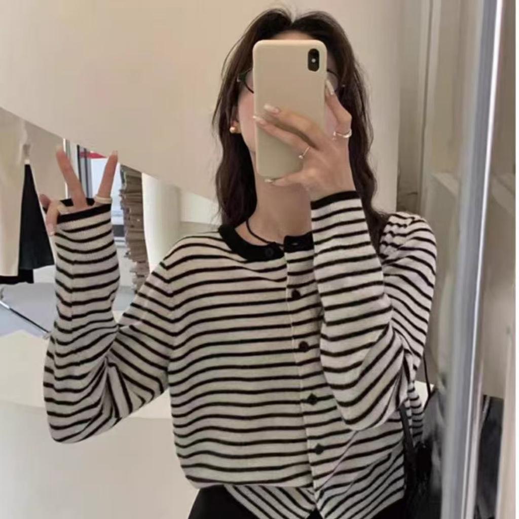 Korean High-end Black and White Striped Knitted Cardigan Women's Autumn New Front Shoulder Waist Short