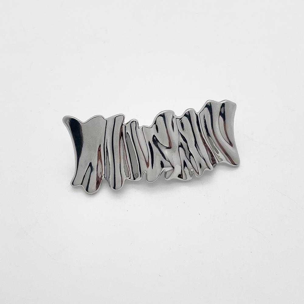 High-Quality Pleated Alloy Geometric Hair Clip - Irregular Shape Hair Accessory