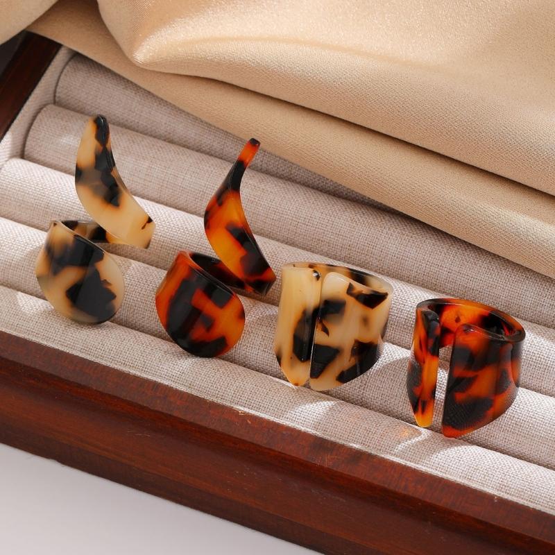 Flexible Fit Brown Leopard Pattern Acrylic Geometric Ring Lightweight Comfortable Statement Jewelry Accessory