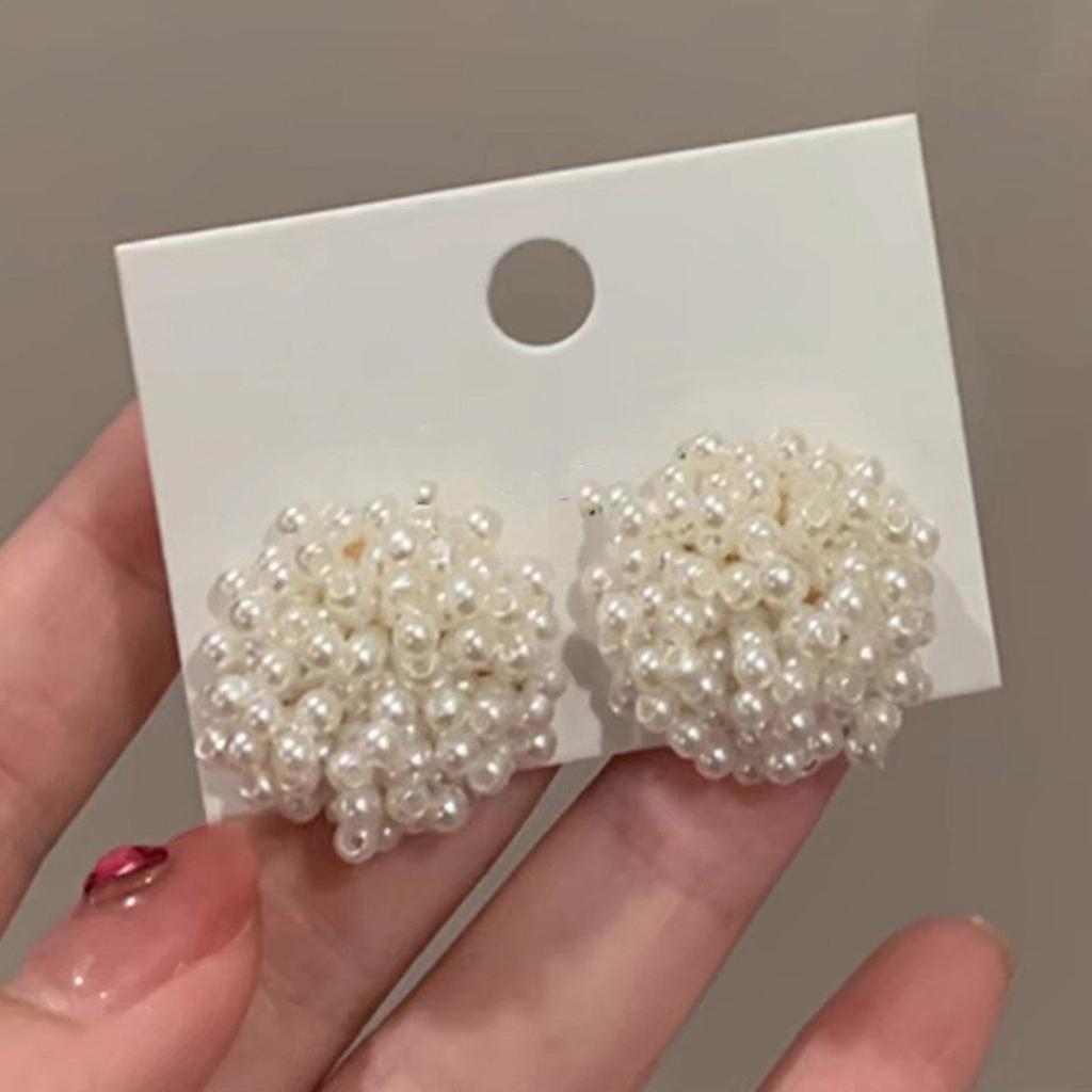 Modischer Ohrschmuck Süße Ohrstecker Stilvolle Ohrnadel Schöne ABS-Blumen-Ohrringe Perlenohrringe für einzigartige Stile