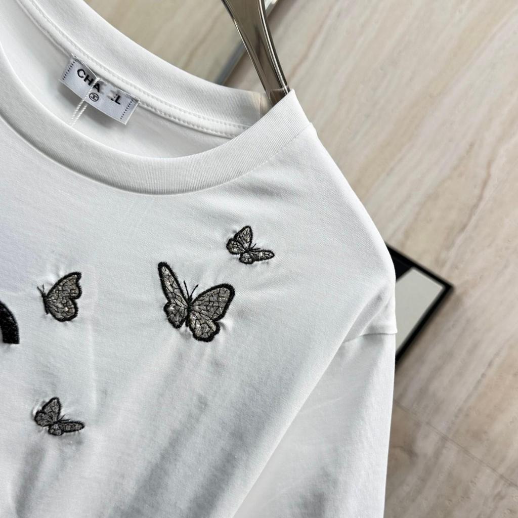 2026 Koreanisches Lässiges Luxus-T-Shirt mit Stickerei, kurzärmelig