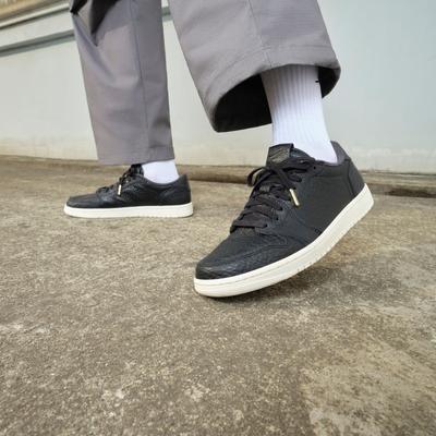 Air 1 Retro Low Swooshless 'Black' 2025