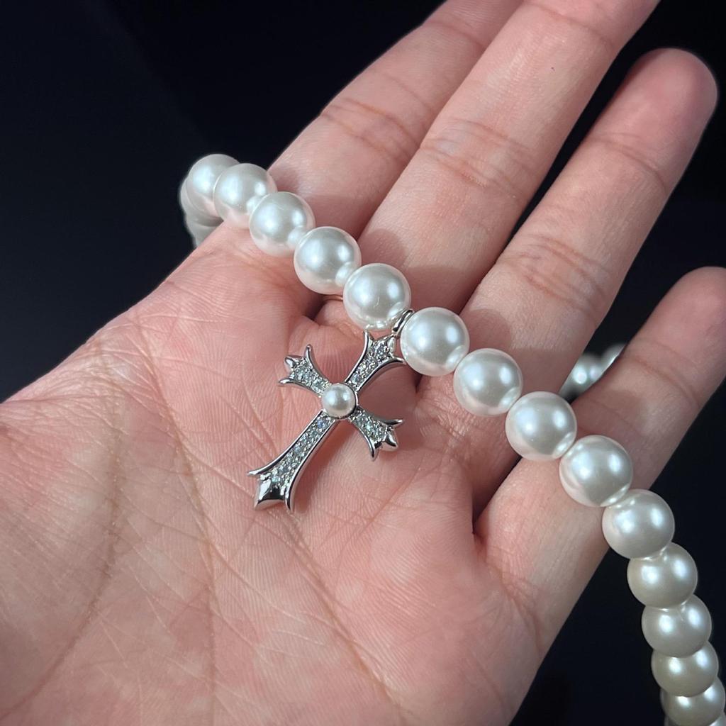 Krowia Cross Pearl Bracelet Necklace: Women's High-End Clavicle Chain with Cross-Border Charm.