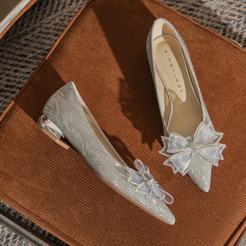 

210-1 плоские туфли-лодочки женские 2025 новые остроносые хрустальные свадебные туфли стразы бант толстый каблук неглубокий вырез туфли для подружек невесты 40
