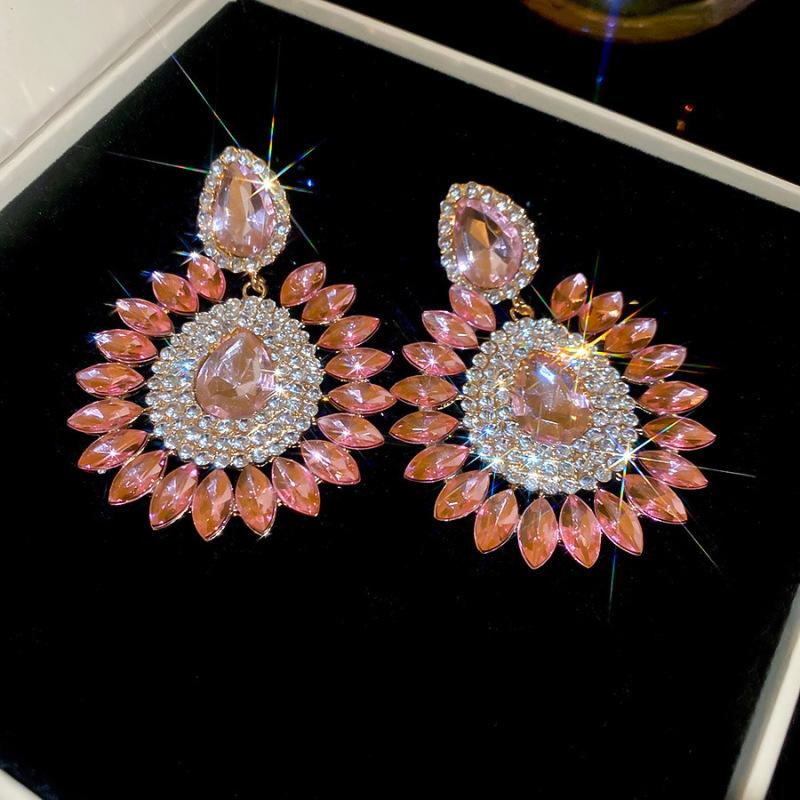 Exaggerated Earrings Retro Palace Style Earrings Fashionable Elegant Earrings Niche Design