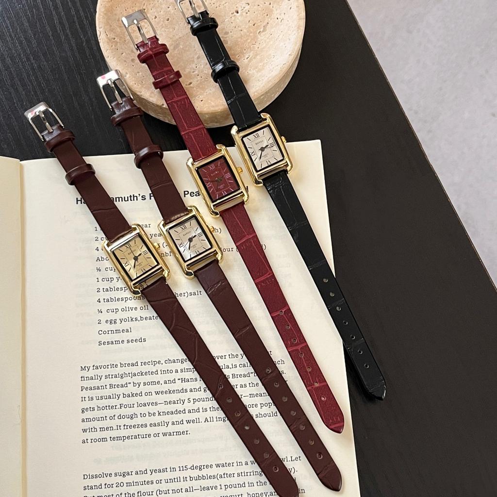 Niche Light Luxury Belt Casual Women Watch Retro Square Temperament Women