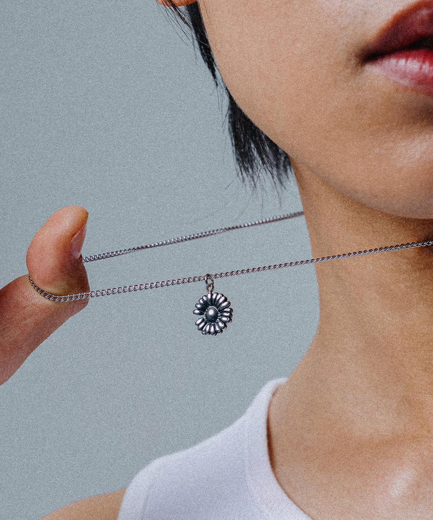 Scalettoblack Sbm001 Steel Daisy Necklace