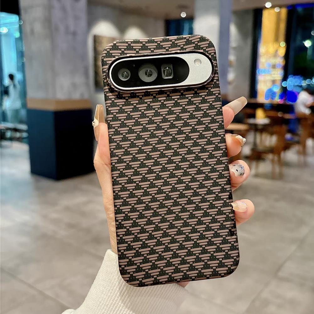 

Slim Carbon Fiber Kevlar Texture Magnetic Half Border Phone Case For Google Pixel 10 9 Pro XL 9A 8A 10Pro For Magsafe Hard Cover Carbon Fiber&Google Pixel 10