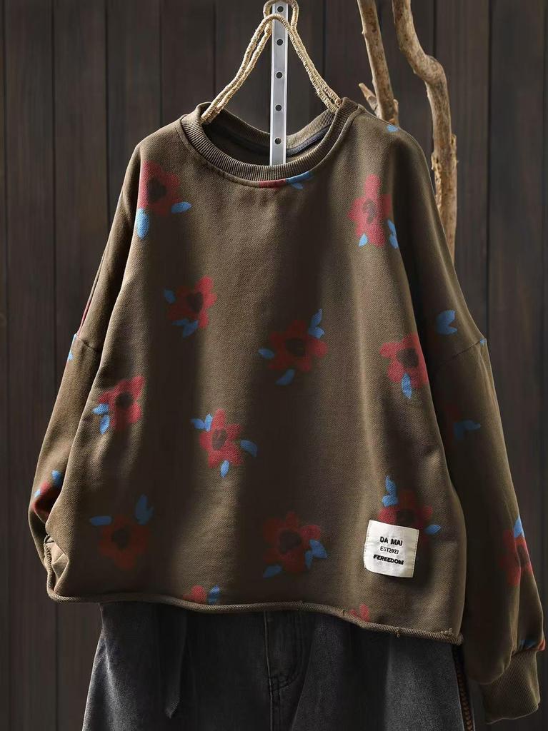 Retro Floral Print Sweatshirt - Eye-Catching Everyday Wear
