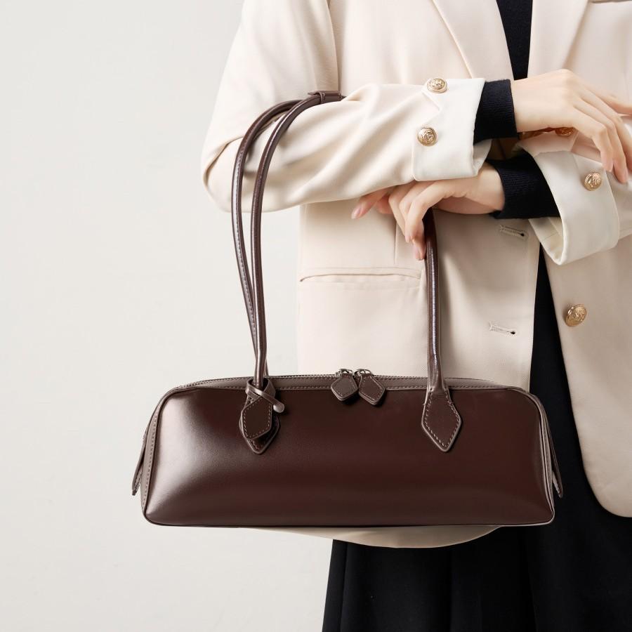 Women's 2025 New Korean Niche Design Single-Shoulder Large-Capacity Cowhide Underarm Bag, Long Red Baguette Bag for Women