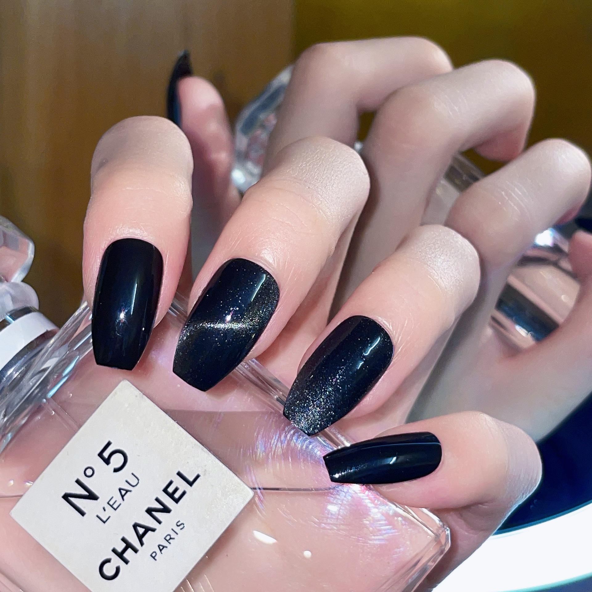

24-Piece Black Crystal Cat Eye Press-On Short Ballet Nails