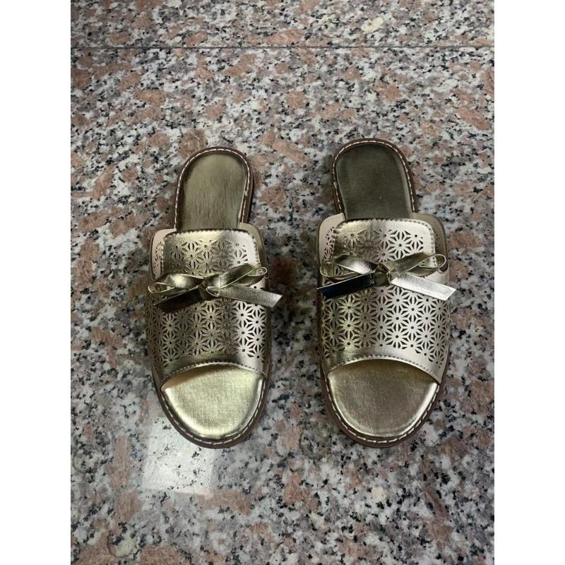 

Summer new one-word slippers women wear large size flat-bottomed fish mouth bow hollow cool slippers 43 золотой