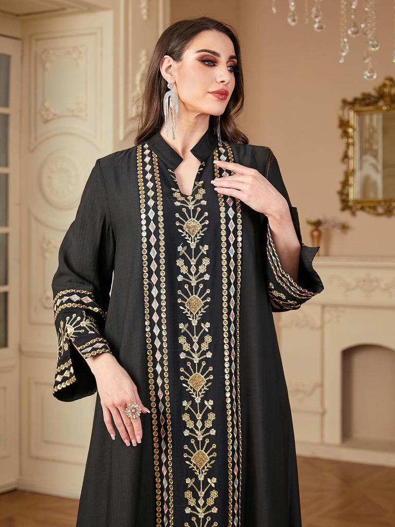 Women's Embroidered Long Sleeve Patchwork Robe - Middle Eastern and Western Style
