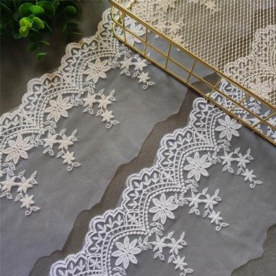 5 iarde/lotto 13 cm di larghezza Bianco/Beige Squisito Filato di Rete di Cotone Ricamato Pizzo Tessuti per Abiti da Sposa Tende Garza Tessuti per Paralumi