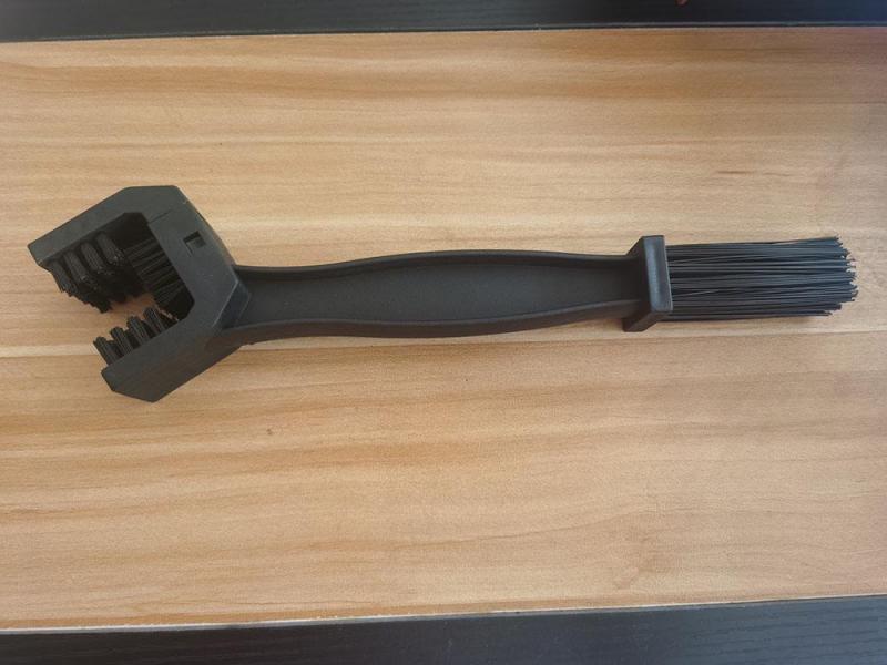 

Универсальная щетка для чистки цепи мотоцикла, пластиковая щетка для велосипеда, щетка для чистки цепей, щетка для чистки цепей на открытом воздухе