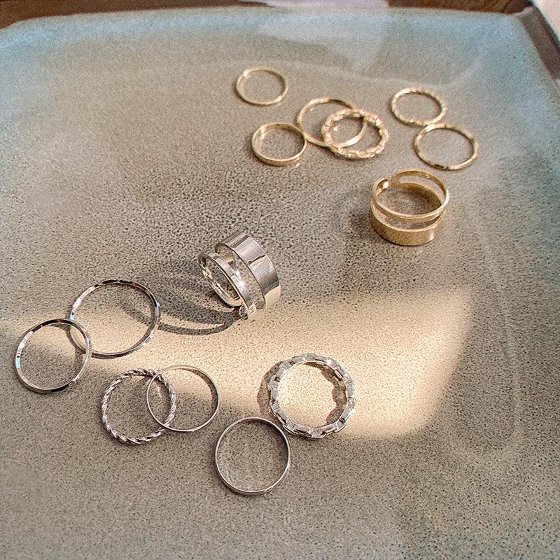 Koreanisches 7-teiliges schlichtes Design Fingerring-Set - Modische Ringe im Cold Style