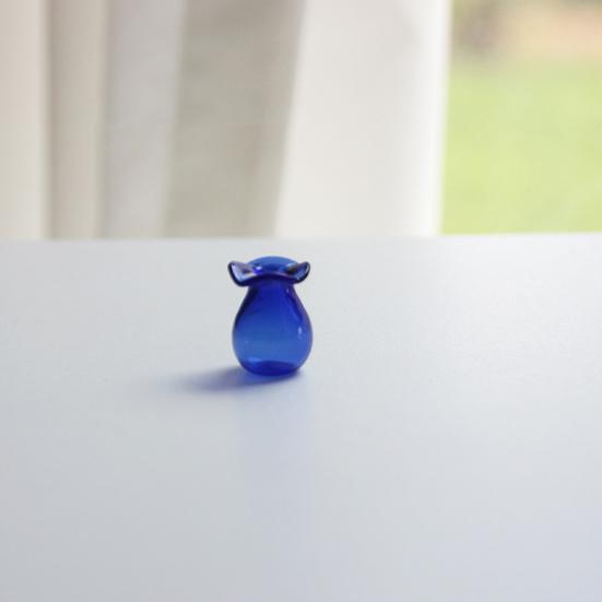 Miniature Vase, Tiny Blue Glass Vase, Small Flower Holder, Cute Mini Vase for Miniature Houses DIY Refrigerator Magnets (Magnets Not Included)