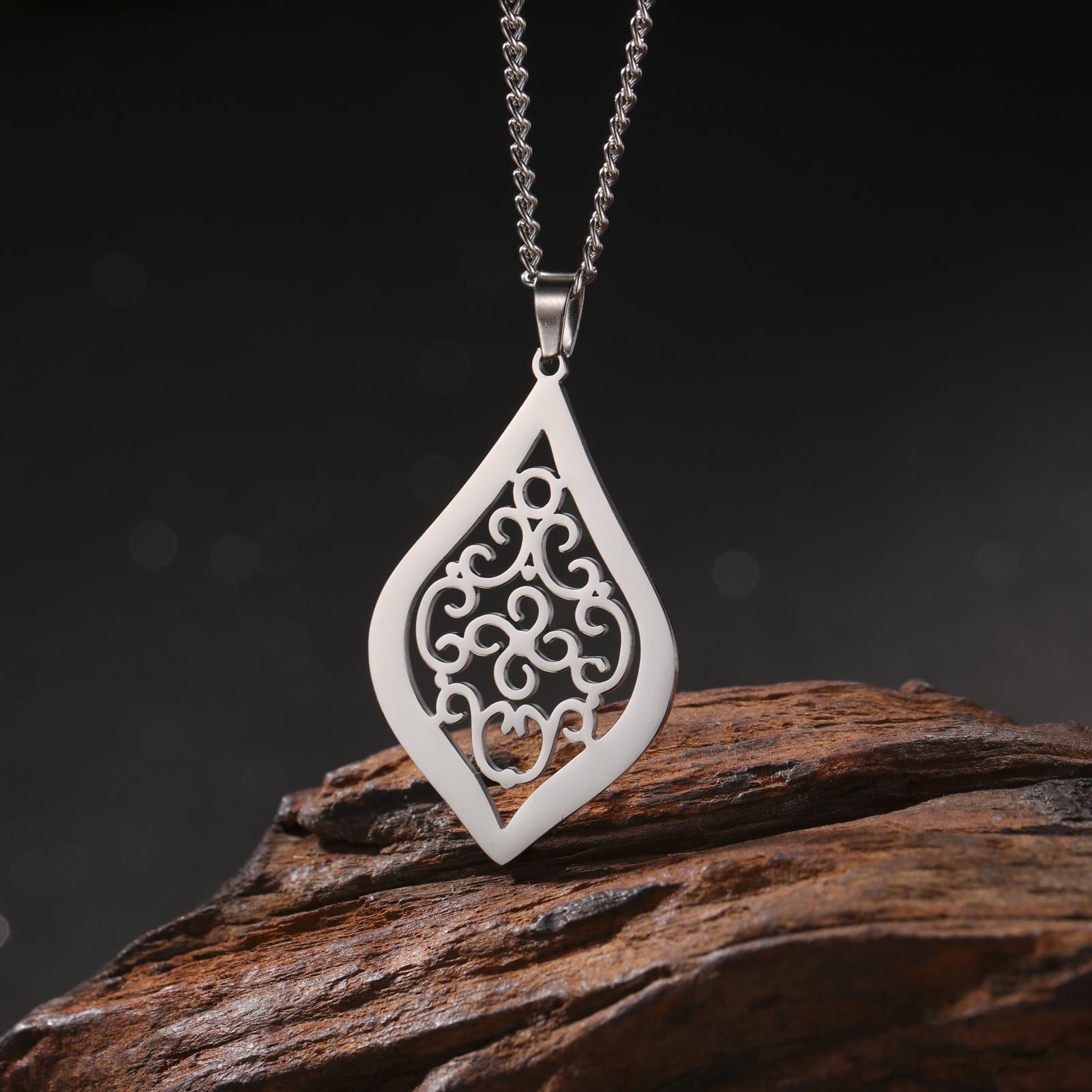 

LIKGREAT Celtics Knot Flower Pendant Necklace Fashion Filigree Necklace for Women Stainless Steel Bohemian Lucky Jewelry Gifts