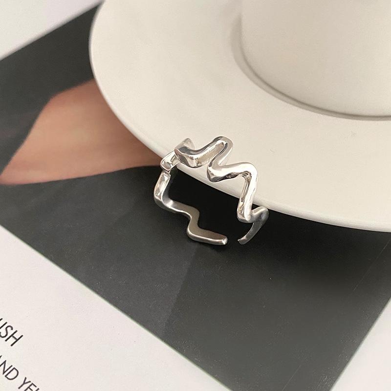 Sweet Layered Wave Twist Adjustable Women's Ring - Trendy Finger Jewelry