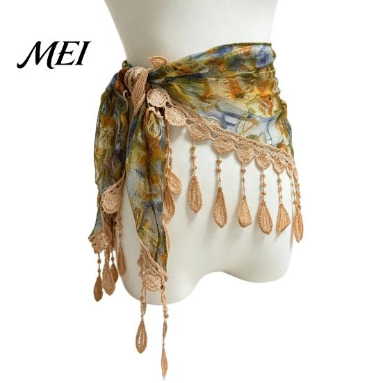 Elegant Tassel Fringe Wrap Women Triangular Shawl Scarf with Tassel, Hollow Lace Retro Oil Outdoor Photography Prop Painting Print, Breathable Fashion