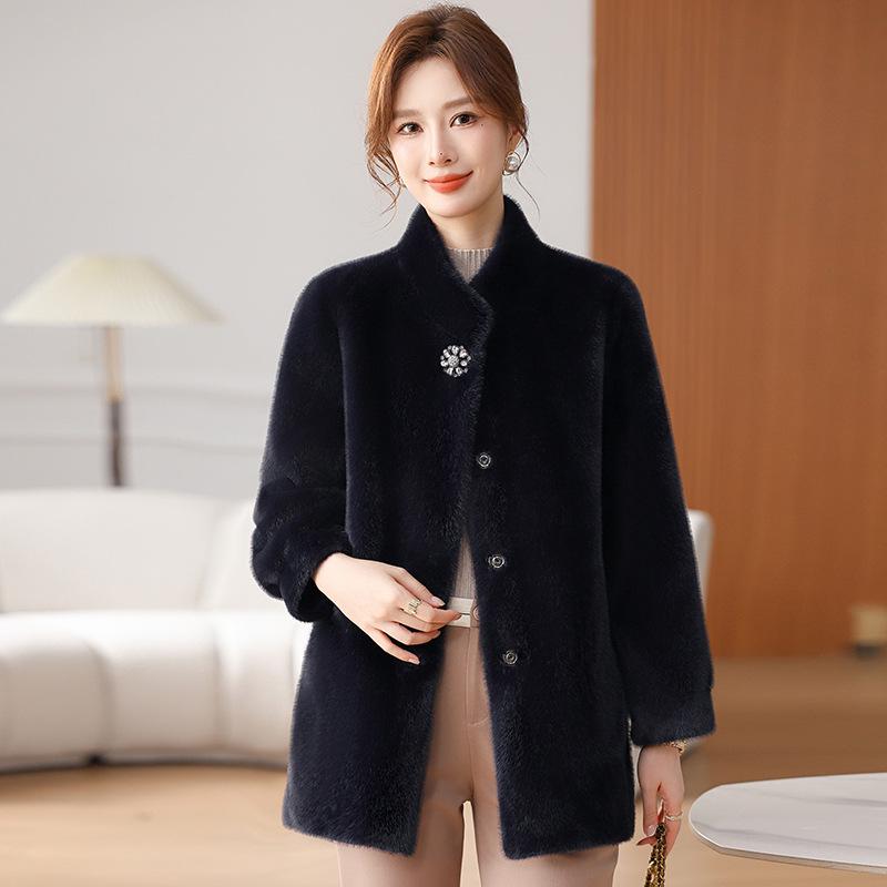Mom's Stylish Long Winter Coat - Faux Fur, Warm, Noble Temperament, Wide-Bodied, for Middle-Aged Women