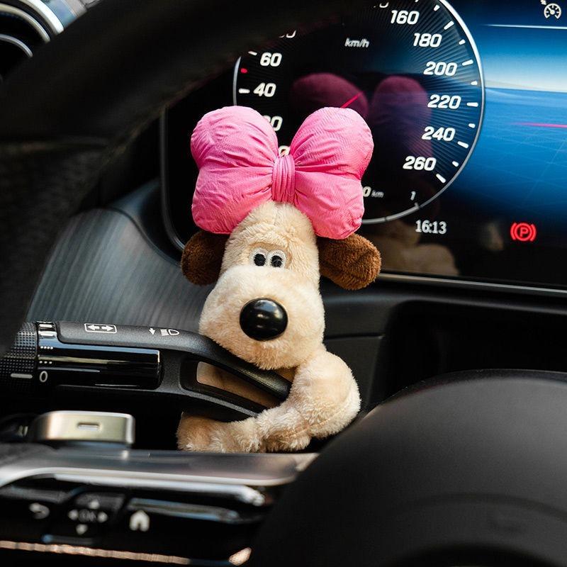 Auto-Dekorationspuppen, Piloten-Pawdog-Lenklichter, Scheibenwischer-Yellow-Schild-Ornament, niedlicher Schleifenhund, Auto-Wischer-Puppe, Innenzubehör