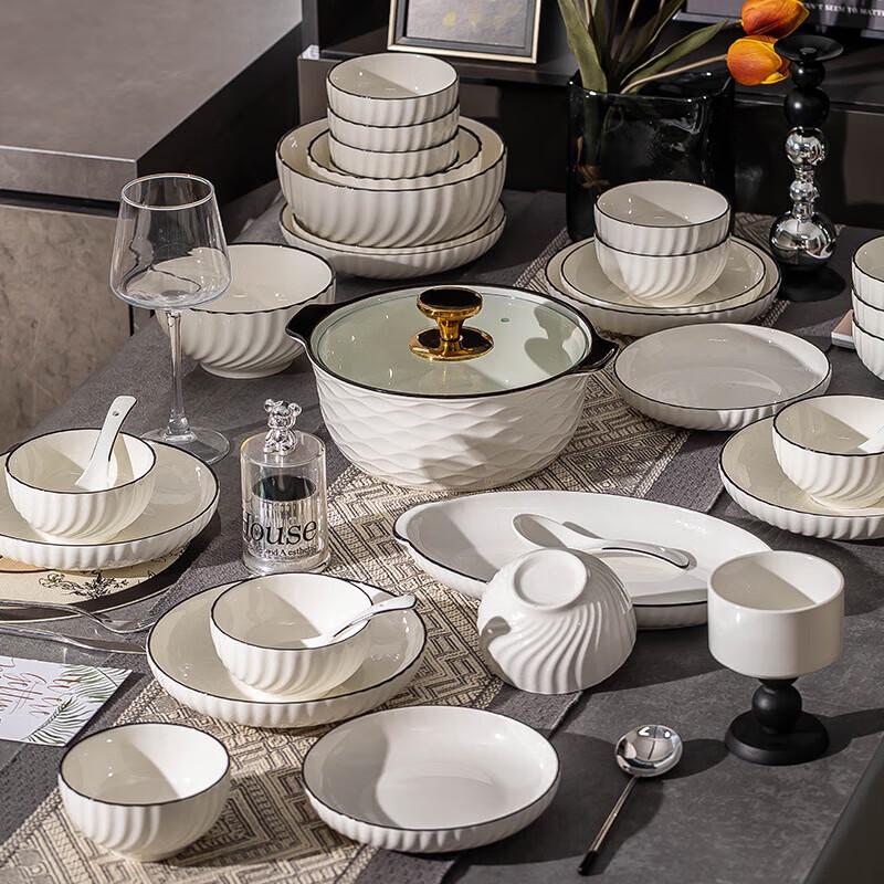 Mode Lanka 65-Piece Ceramic Dinnerware Set with Soup Pot