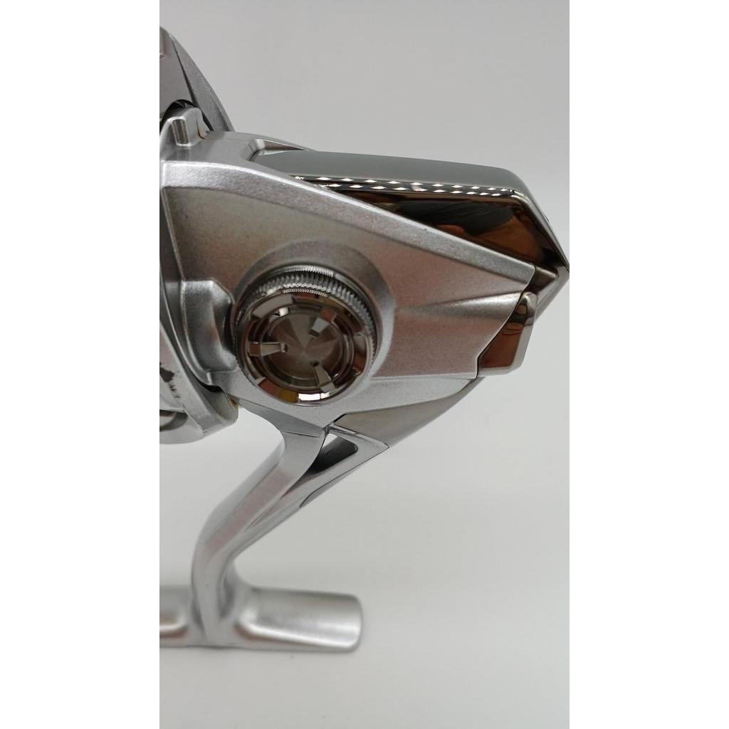 Used SHIMANO SW4000XG spinning reel