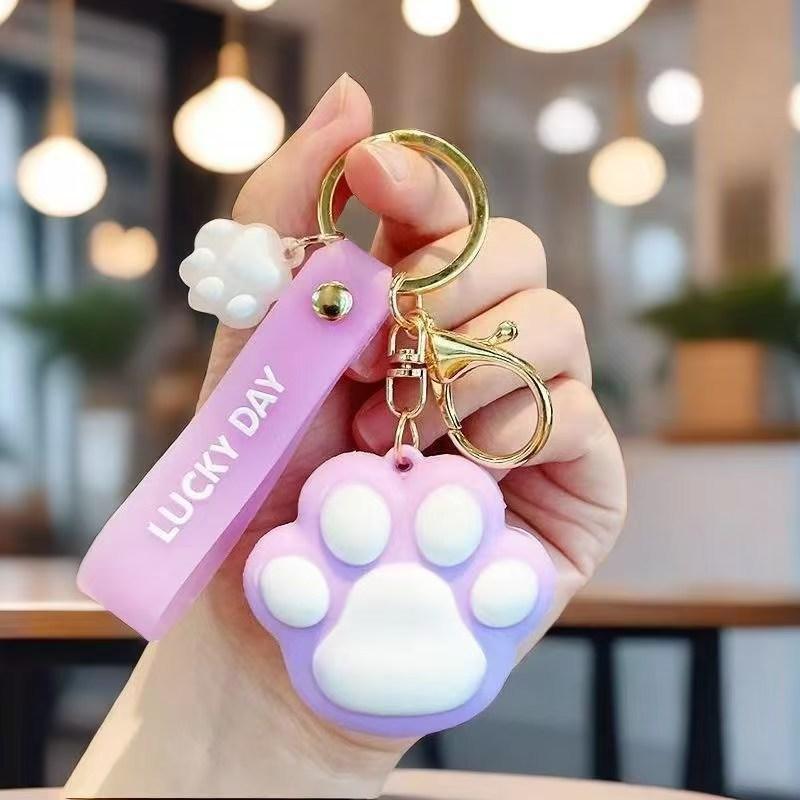 Cute Cat Claw Keychain Pendant, Schoolbag Pendant, Video Game City Small Gift Couple Keychain, Keychain.