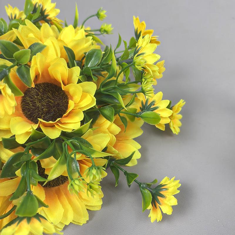 Sunflower Harvest Festival Wreath: Thanksgiving Door & Window Decoration with Faux Flowers