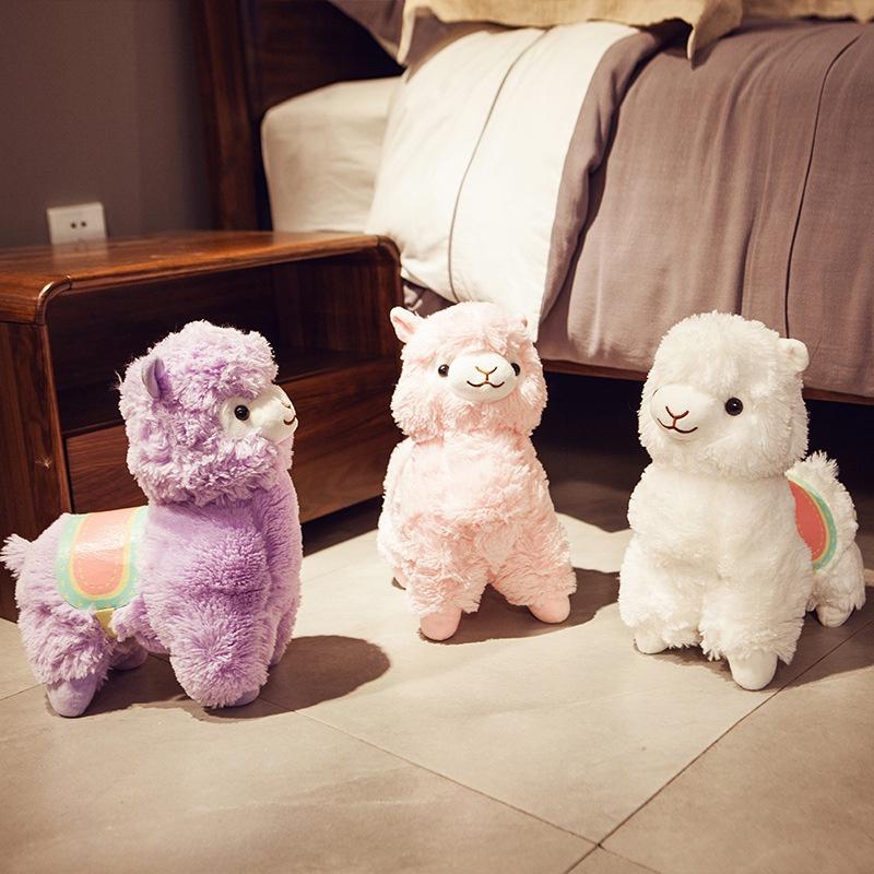 Peluche Grande y Lindo de Alpaca para Niñas, Suave y Abrazable, Muñeco de Cordero Relleno con Relleno de Algodón PP para Dormir o Abrazar, Rosa, Blanco y Morado