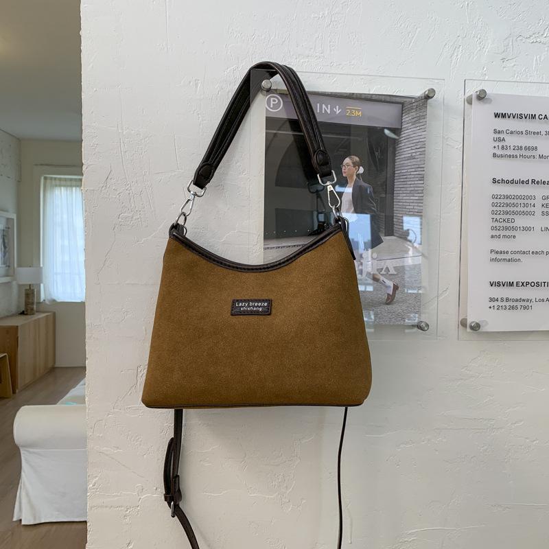 Retro bag women's large-capacity new autumn and winter casual messenger bag single shoulder underarm commuter bucket bag