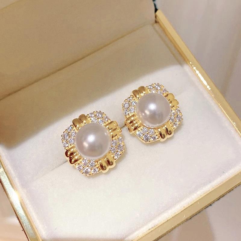 2026 Korean Style Diamond Studded Pearl Earrings with Exquisite Dress and Accessories for Daily Elegant and Luxurious Zircon