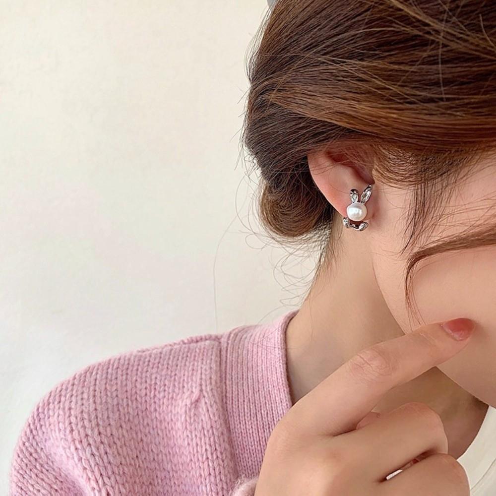Cute Rabbit Ear Studs Simple Ladies Pearl Earrings Creative Rabbit Earrings Spring Summer