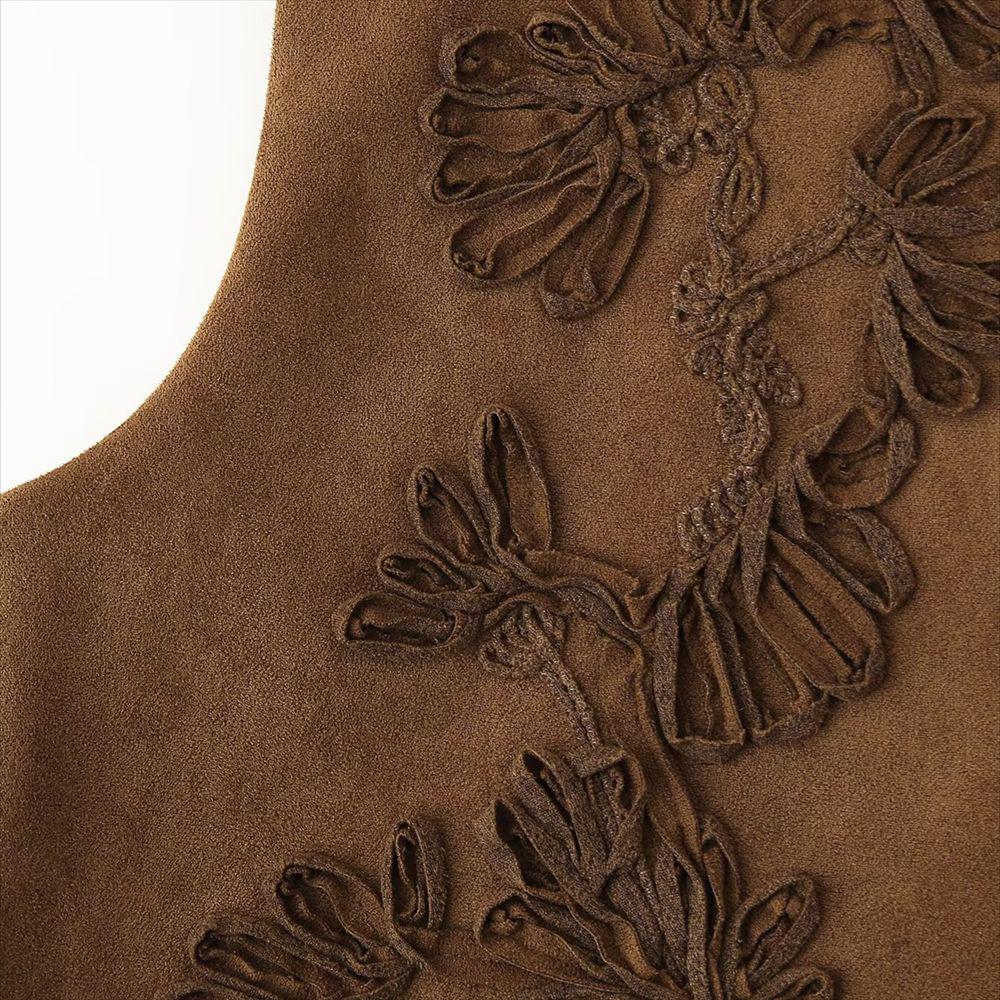 Spring/Summer 2025 Women's Slim Fit Sleeveless Vest with Versatile Embroidery Design in Suede Texture