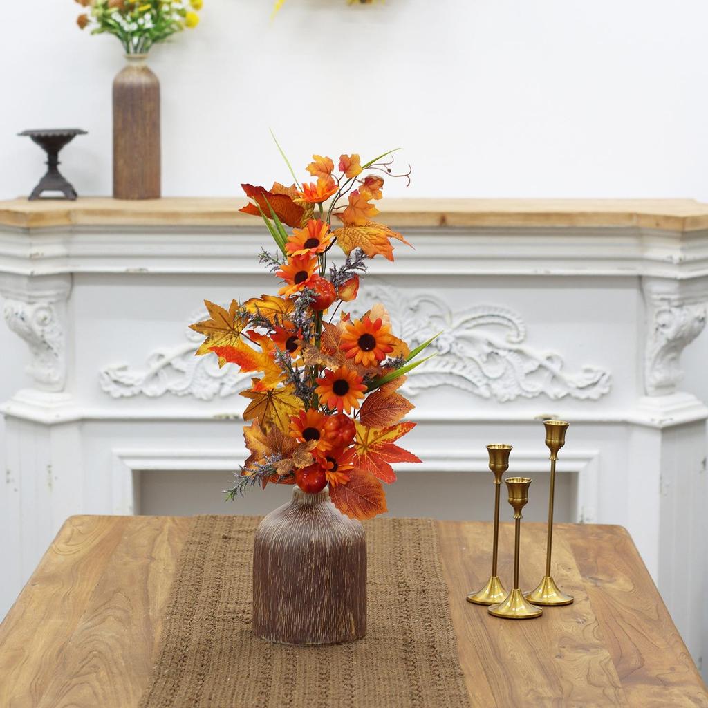 Decorazione Tavola Ikebana con Foglie d'Acero Autunnali