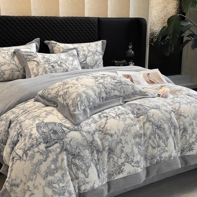 Thickened Milk Fleece Light Luxury Wide-Edge French Printing Four-Piece Double-Sided Fleece Flannel Fleece Bedding