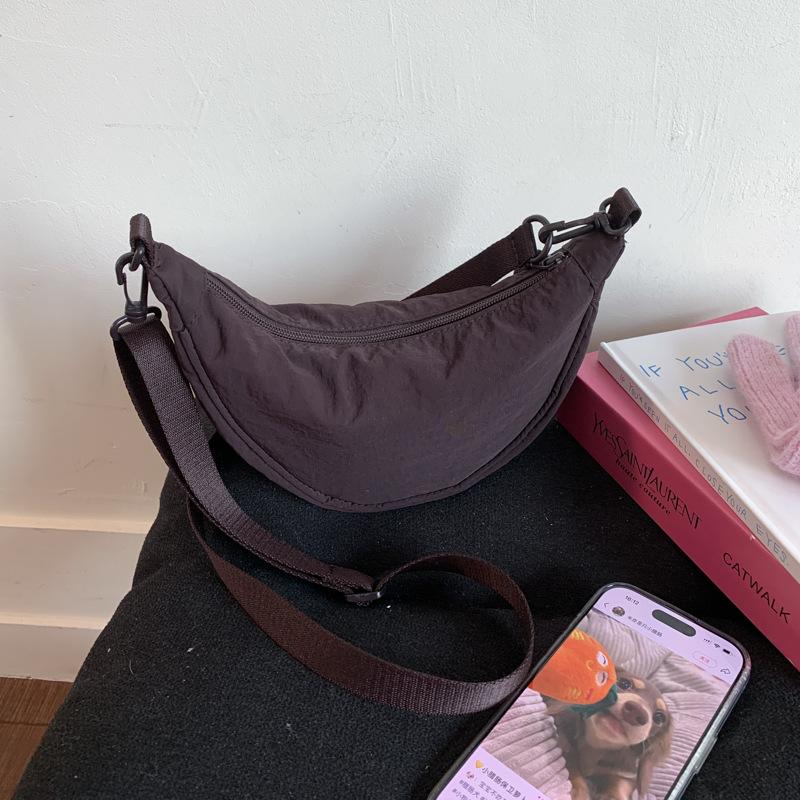 Small Dumpling Bag for Women Solid Color Nyl Hobos Messenger Bags Simple Design Female Hook Clutch Purse Shoulder Bag Handbag