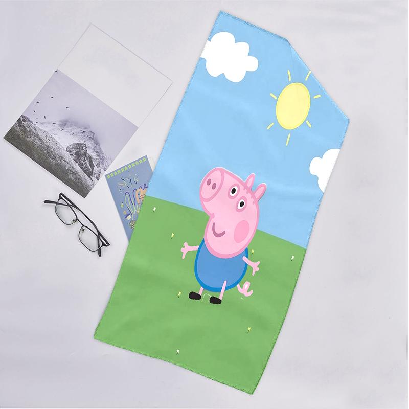 Pink Pig Fashion Beach Towel: Ideal for Summer Adventures Soft, Absorbent and Quick Drying Suitable for Swimming and Bathing