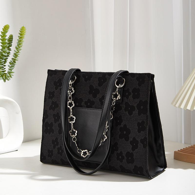 

Нишевый дизайн новая женская сумка высококлассная кружевная сумка-подмышка с цепочкой универсальная однотонная сумка-тоут сумка на плечо чёрный