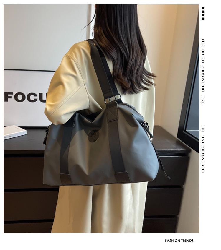 Men's Large Capacity Waterproof Oxford Travel & Gym Bag