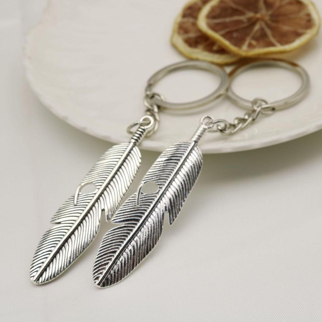 Elegant Feather Keychain Pendant - Hot Selling Simple Jewelry