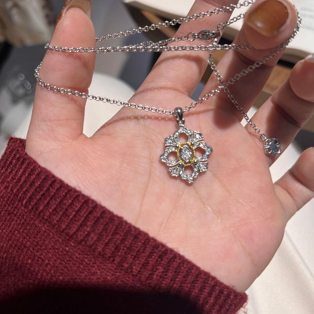 Italian Brass Qi Lati Full Diamond Hollowed Four-Leaf Clover Necklace Female Retro Court Style Flower Collarbone Chain