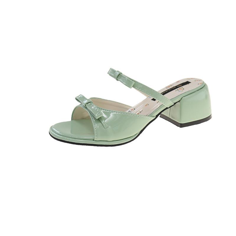 

Женская летняя верхняя одежда 2025 новая модная повседневная модель с юбкой толстый каблук высокие каблуки толстый каблук крутые шлепанцы 40