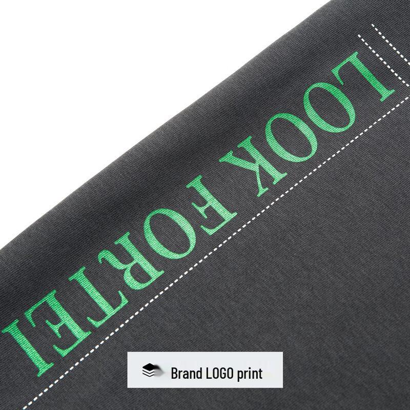 Men's Round Neck Long-Sleeve T-Shirt with Silk & Cotton Blend