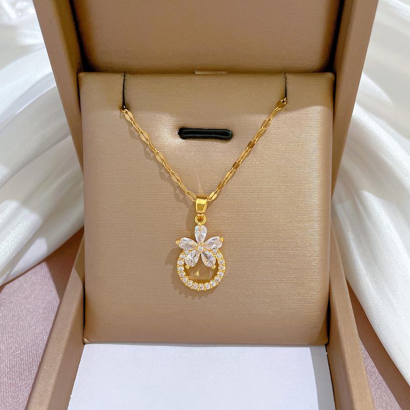 Geometric Popular Elements Luxury Banquet Wedding Necklace Women'S Versatile Clavicle Chain Titanium Steel