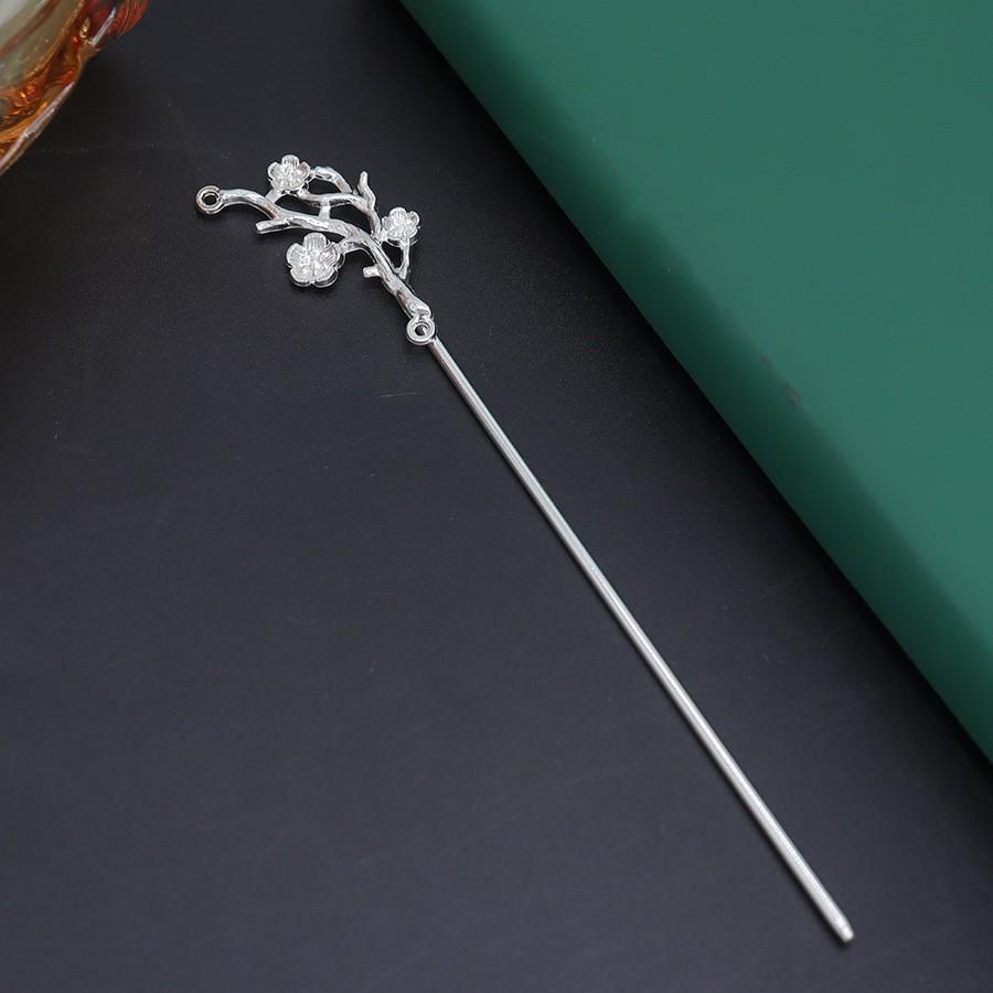 

Alloy Electrophoresis Color Retention Three Plum Blossom Branches Disc Hair Hairpin New Chinese Ancient Hanfu Cheongsam Step Hairpin Main Body