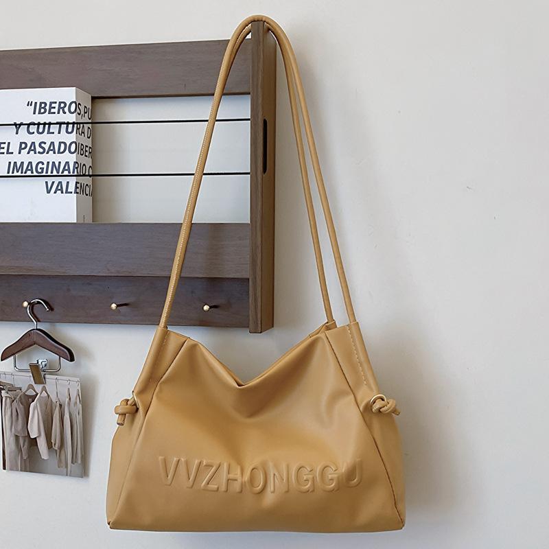 Large Capacity Fashion Soft Leather Shoulder Bag Women'S Spring Underarm Bag Tote Bag