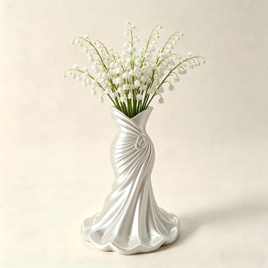 Ornaments with Formal Dress Shape Vase 3D One-Piece Molding Pearlescent Texture Flower Arrangement Ornament for Home Decor